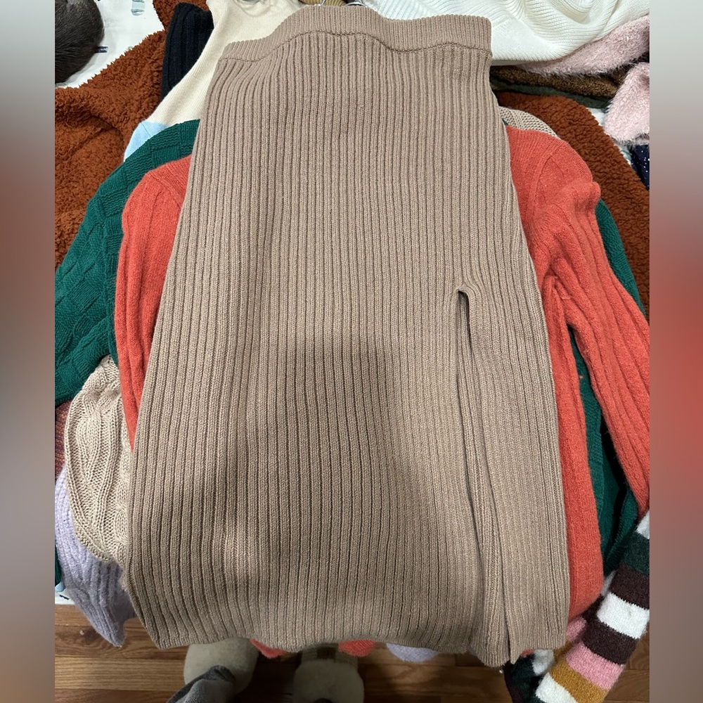 Hollister sweater skirt